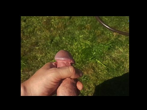 ❤️ Hot hottie får sin lyserøde fisse kneppet og kommer med en sprøjte i en sommerhave ️ Kvalitets porno at da.appassistance.ru ❤